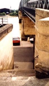 Pont de Langoiran et quais. P 8.